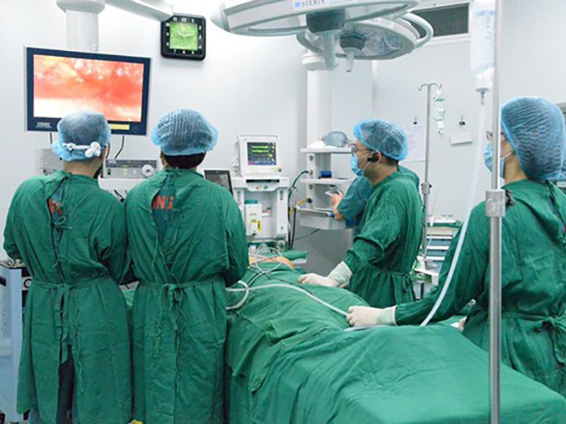 pho-giao-su-noi-tiet-noi-tieng-chia-se-ca-benh-lan-dau-gap